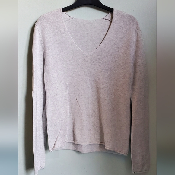 Brandy Melville 4-Piece Long Sleeve Shirt Bundle - Picture 13 of 16